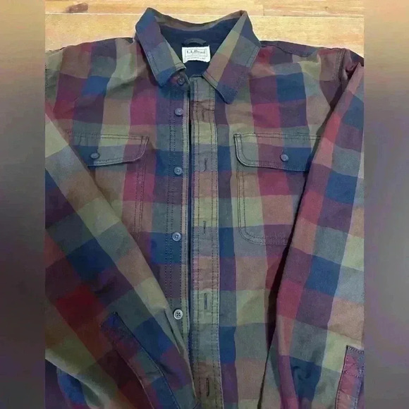 L L Bean Men’s Shacket - Picture 4 of 8